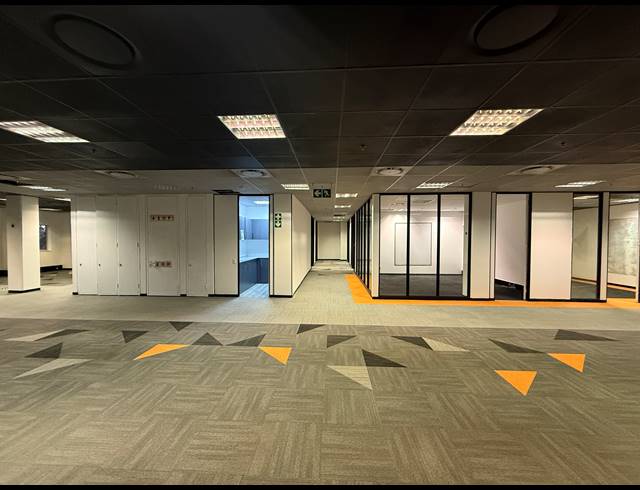 1,465M² OFFICE TO LET IN ROSEBANK